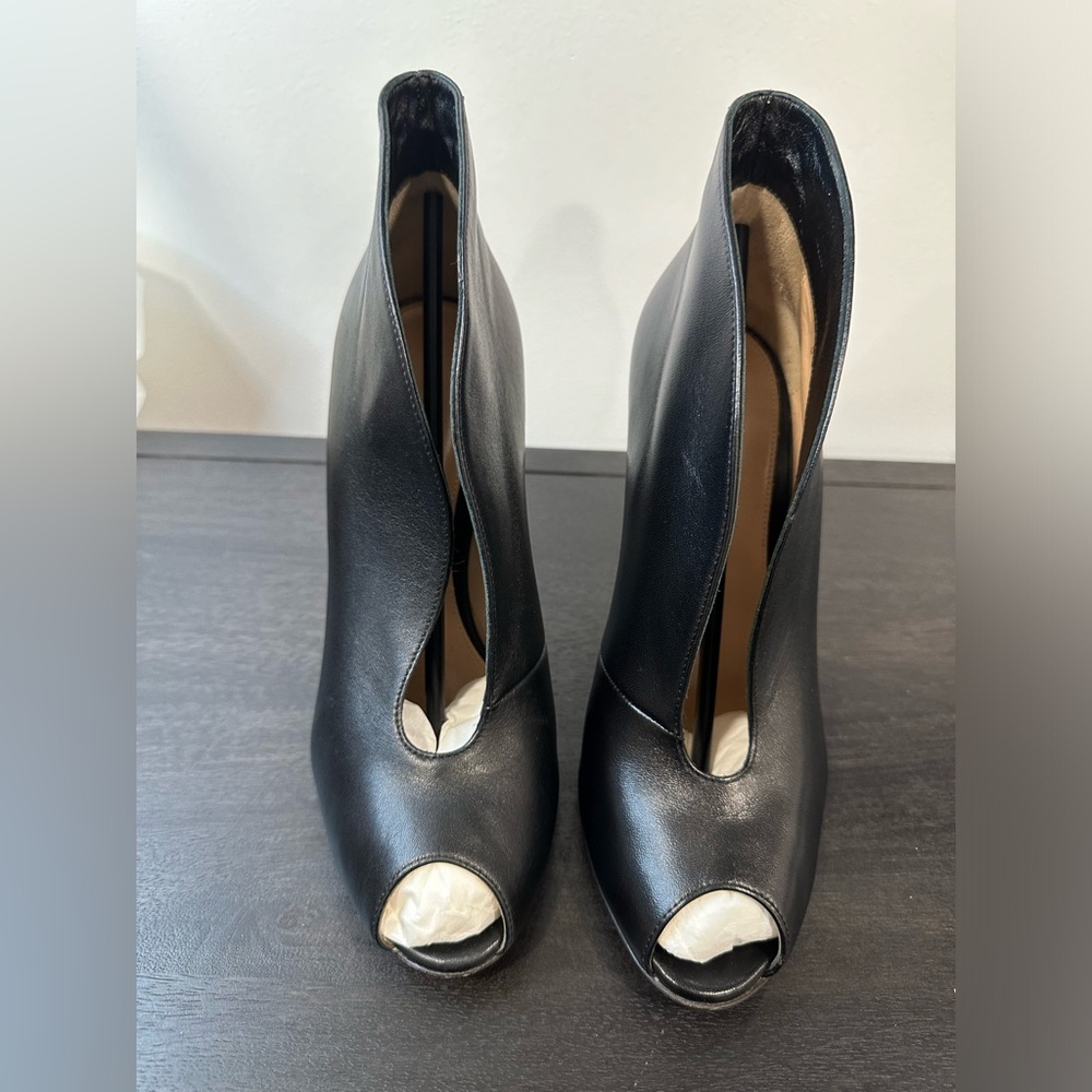 Gianvitto Rossi Vamp Napa Leather Pump